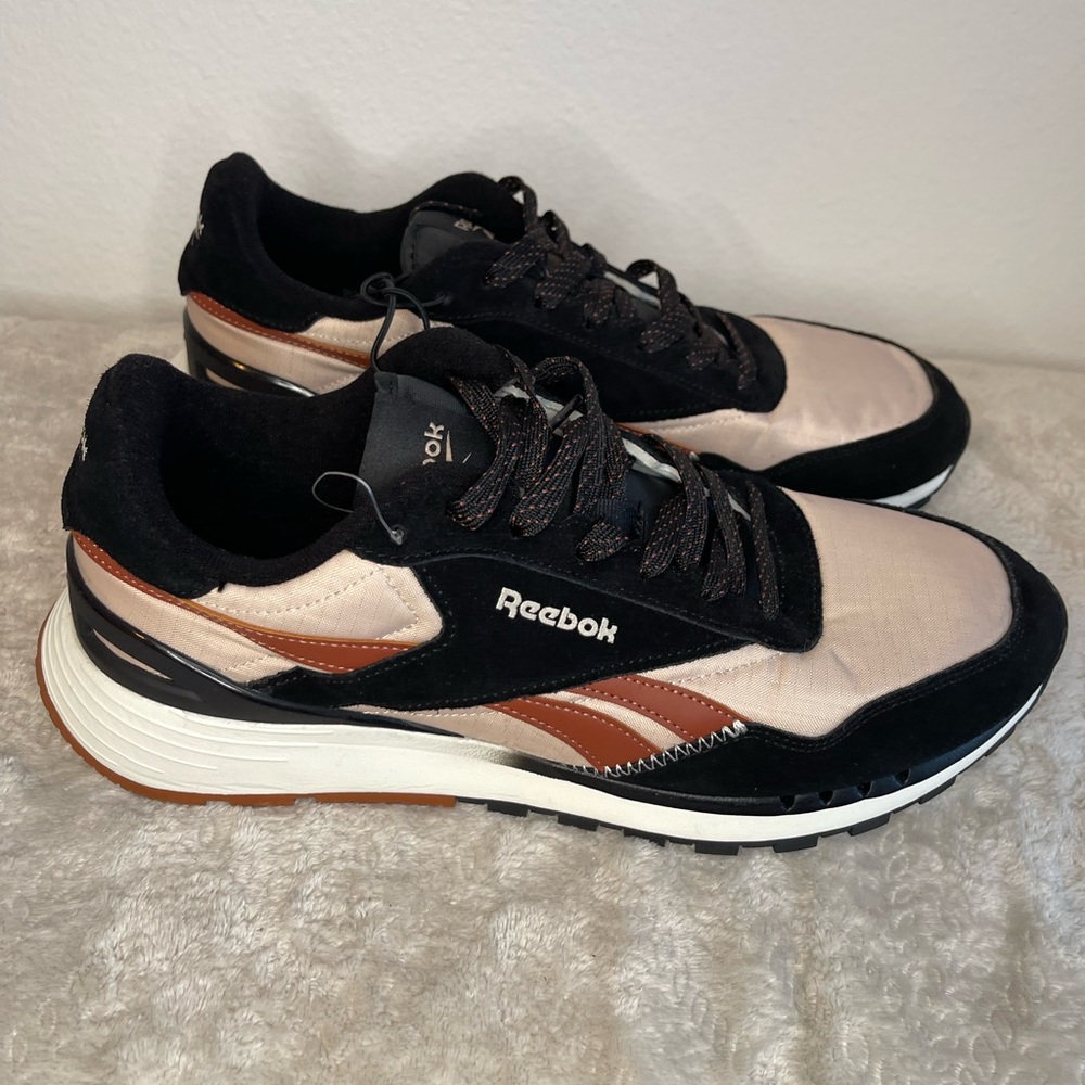 Reebok Men's Black and‎ Tan Sneakers